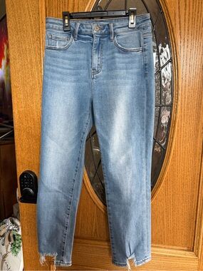 Willow & Root Light Blue Women's High-Rise Jeans